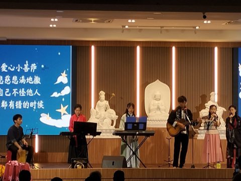 青少年佛学班中秋呈献晚会 照片 75