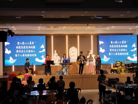 青少年佛学班中秋呈献晚会 照片 76