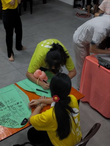 青少年佛学班中秋呈献晚会 照片 84