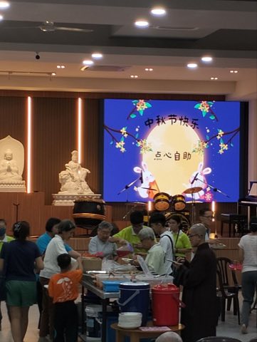 青少年佛学班中秋呈献晚会 照片 86