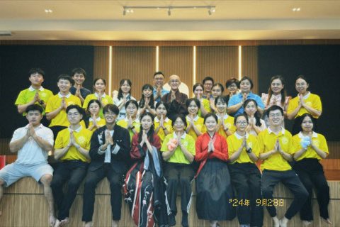 青少年佛学班中秋呈献晚会 照片 92