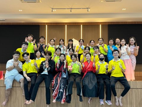 青少年佛学班中秋呈献晚会 照片 99