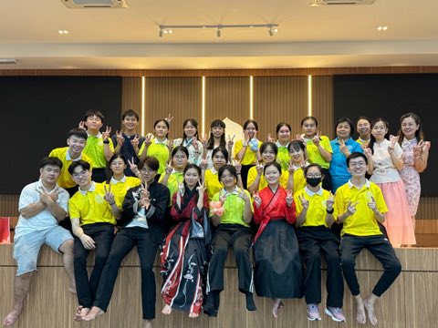 青少年佛学班中秋呈献晚会 照片 101