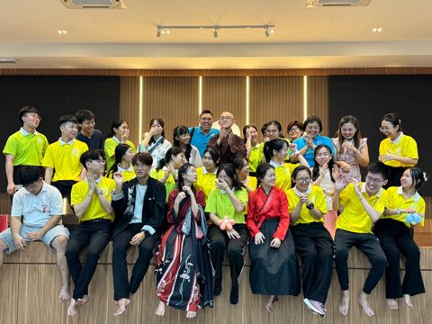 青少年佛学班中秋呈献晚会 照片 108
