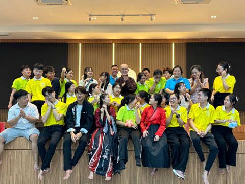 青少年佛学班中秋呈献晚会 照片 109