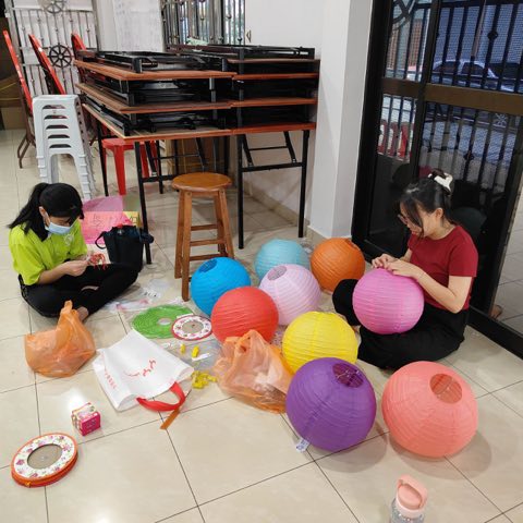 青少年佛学班中秋呈献晚会 照片 136