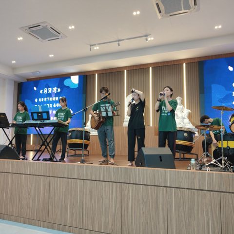 青少年佛学班中秋呈献晚会 照片 139