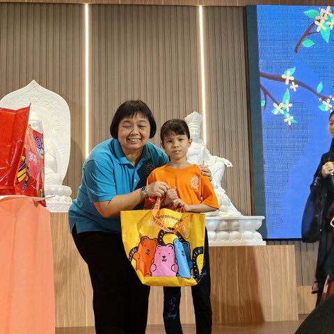 青少年佛学班中秋呈献晚会 照片 161