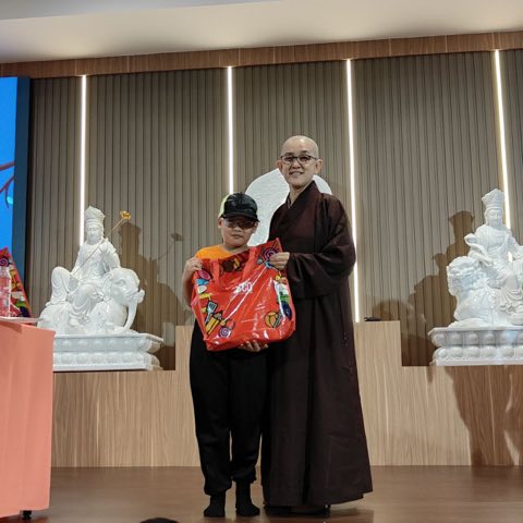 青少年佛学班中秋呈献晚会 照片 167