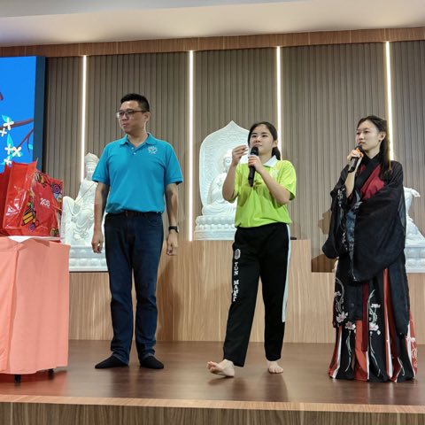青少年佛学班中秋呈献晚会 照片 170
