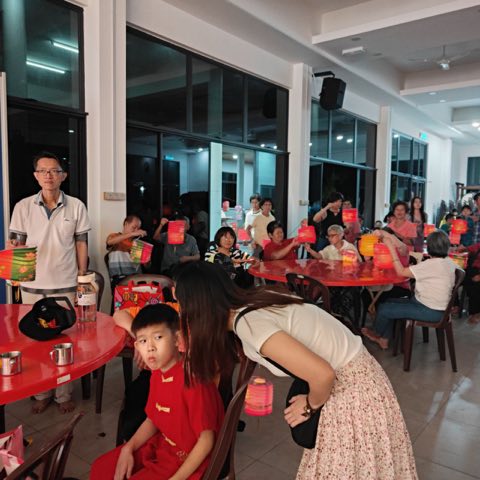 青少年佛学班中秋呈献晚会 照片 173