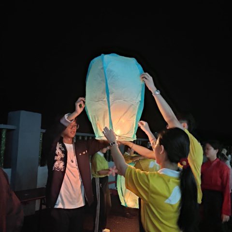 青少年佛学班中秋呈献晚会 照片 177