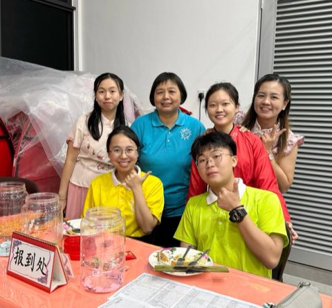 青少年佛学班中秋呈献晚会 照片 182